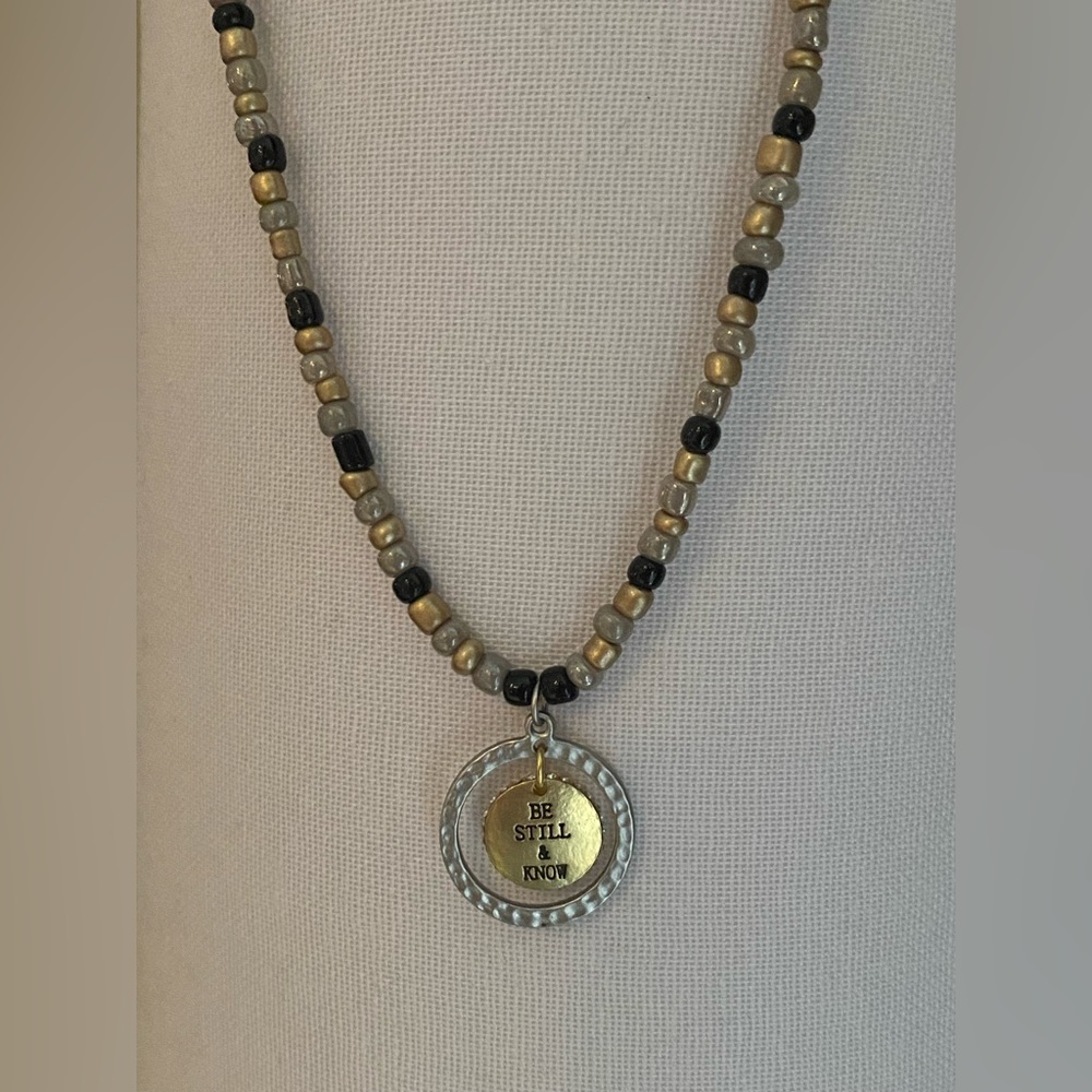 18” Handmade, beaded necklace🤍